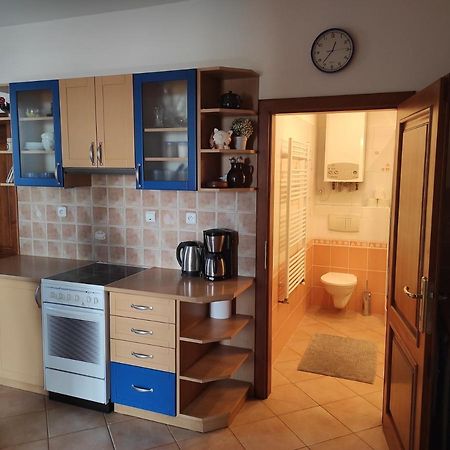 Domo Apartment Stredokluky Luaran gambar