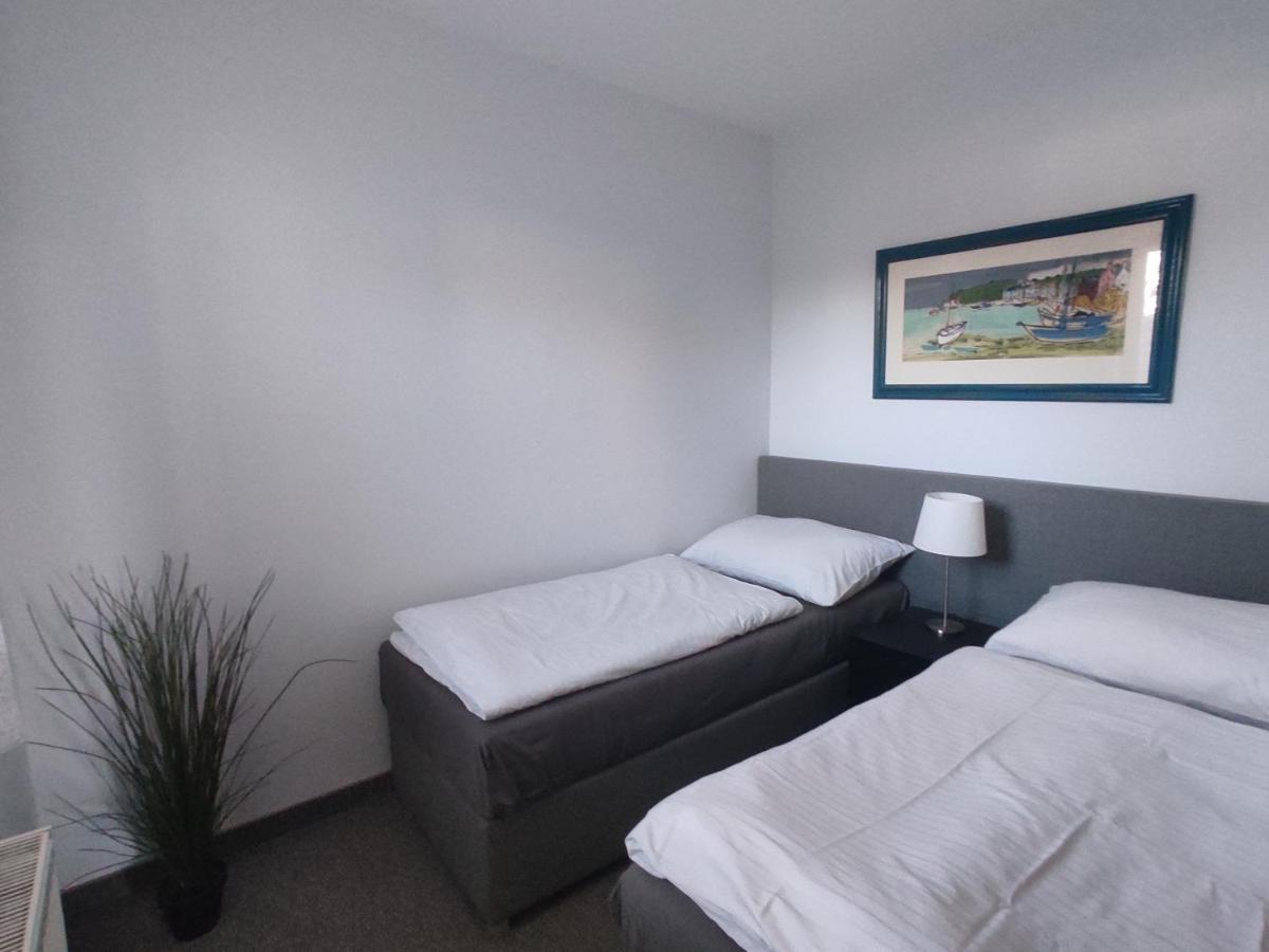 Domo Apartment Stredokluky Luaran gambar