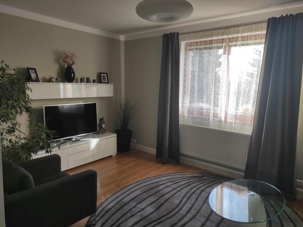 Domo Apartment Stredokluky Luaran gambar