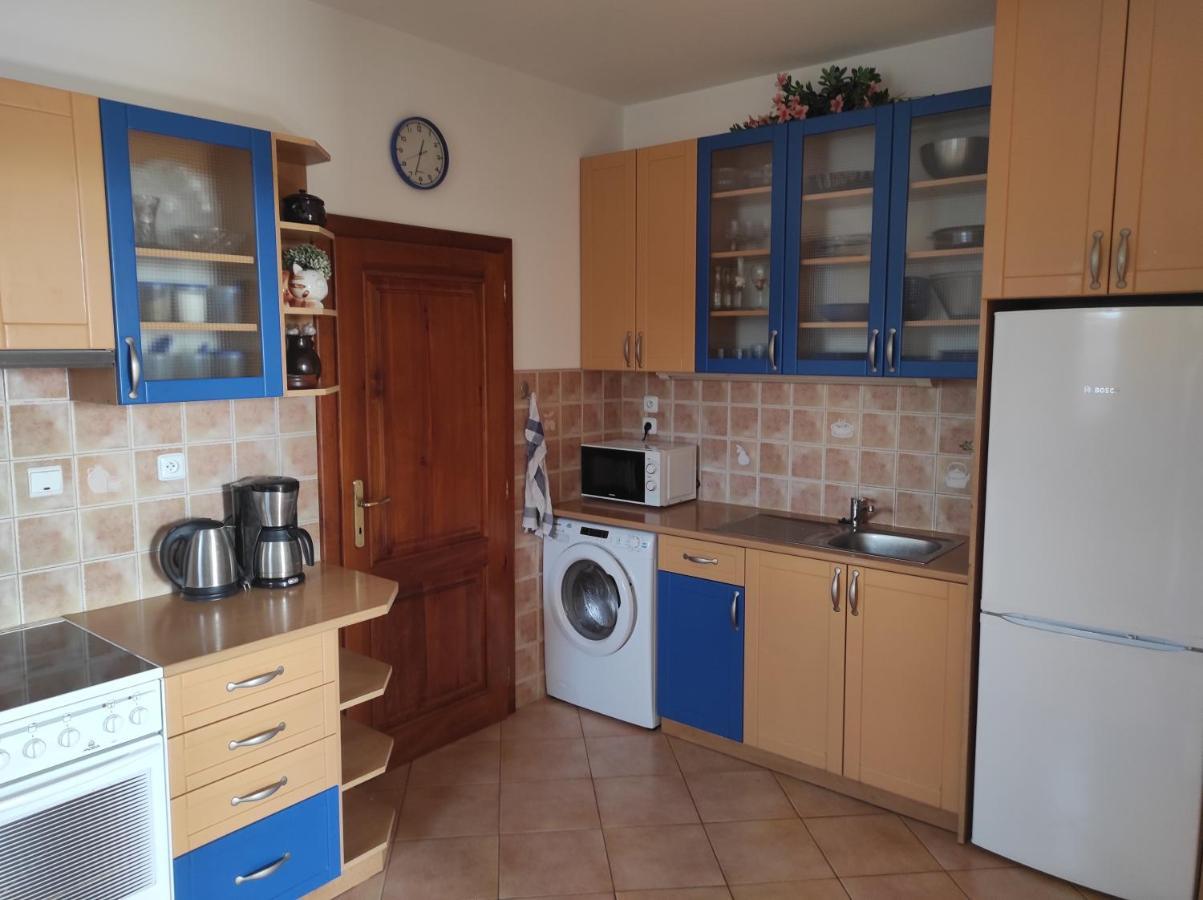 Domo Apartment Stredokluky Luaran gambar