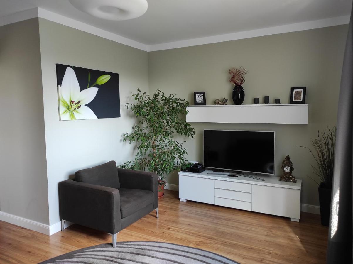 Domo Apartment Stredokluky Luaran gambar